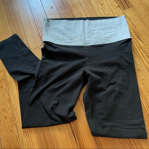 Victoria secret leggings - Picture 3 of 6